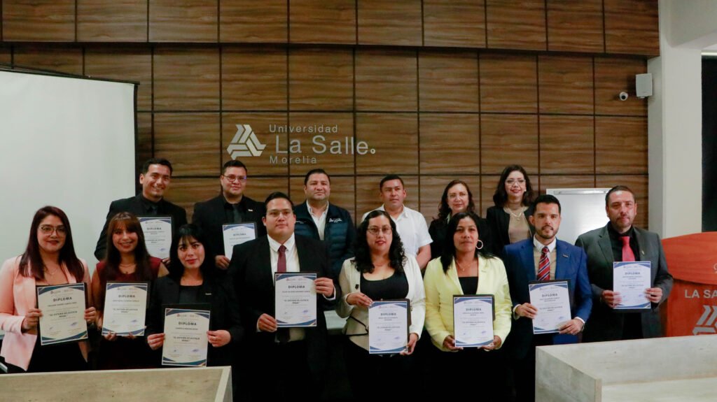 La Salle Morelia reconoce a egresados del Diplomado en el Sistema de Justicia Penal
