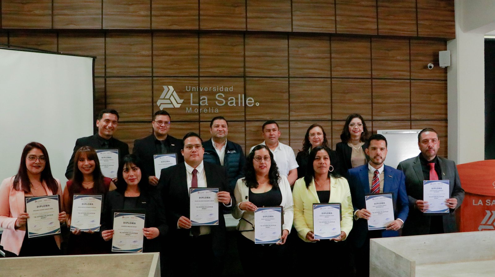 La Salle Morelia reconoce a egresados del Diplomado en el Sistema de Justicia Penal
