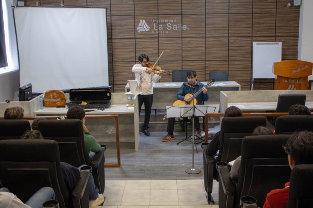 La música reúne a la comunidad Lasallista en concierto de guitarra